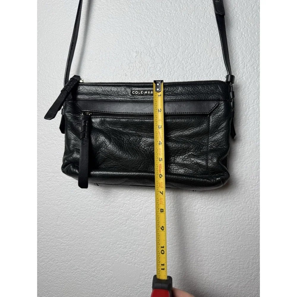 Cole Haan Black Pebbled Leather Crossbody Bag Zip Top Adjustable Strap Purse